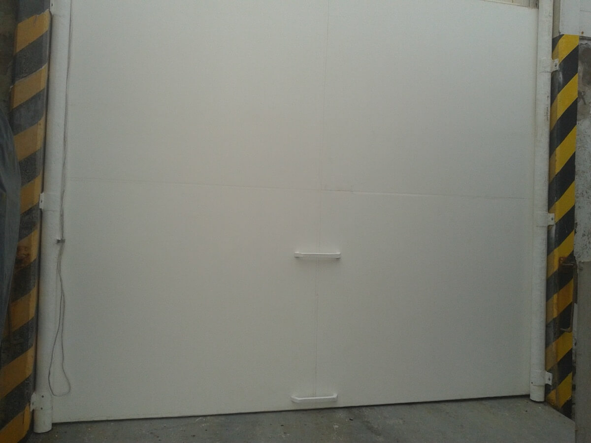 Portón levadizo de PRFV