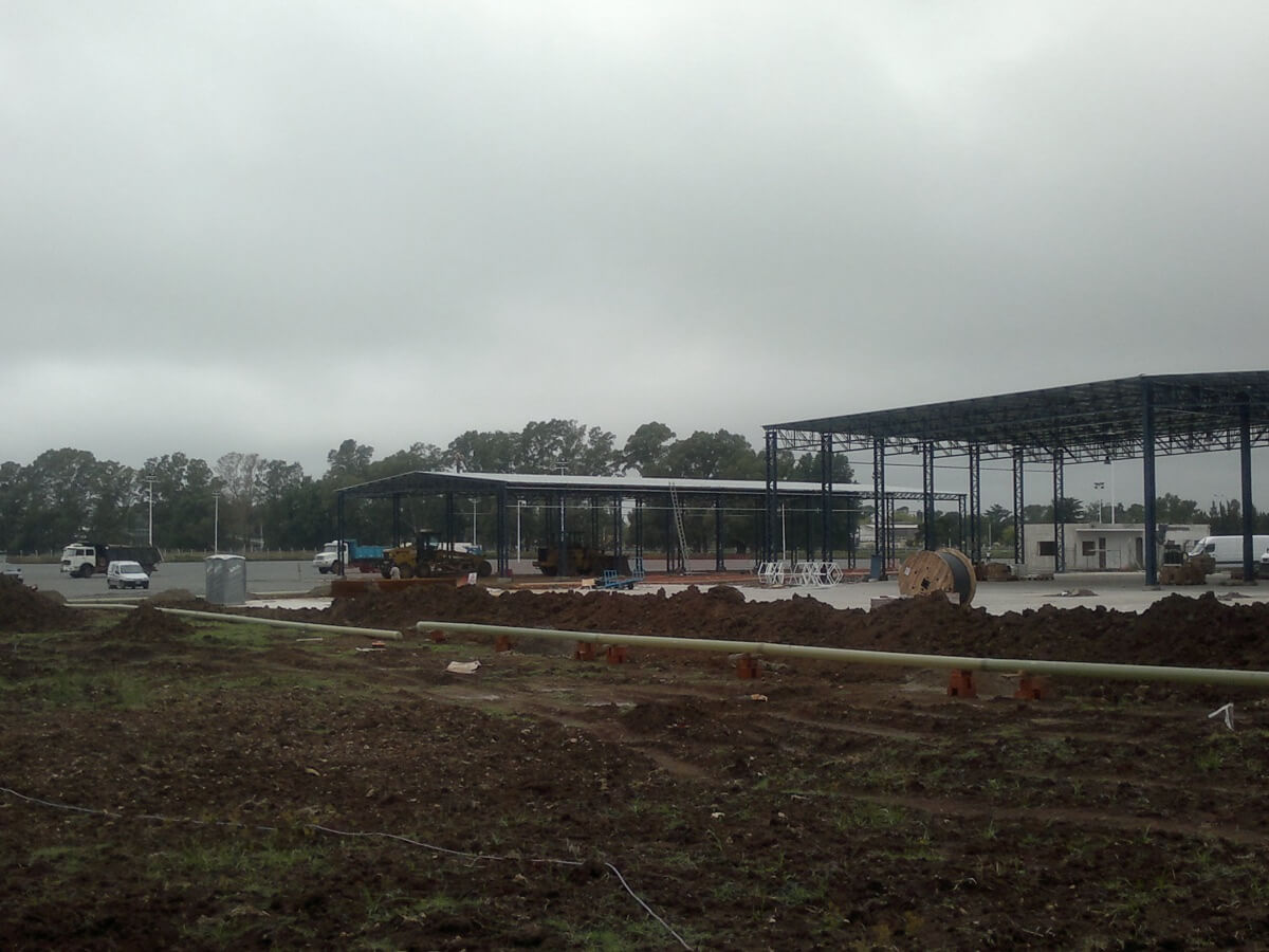 Cañerías de PRFV en “anillos” para red de incendio, para nuevas playas de estacionamiento de utilitarios